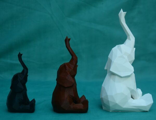 ELEPHANT FAMILY SET Decorative Showpiece